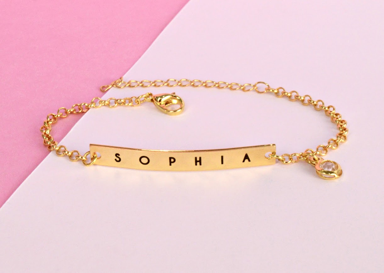 Pulseira Adulta, Personalizada com Nome e Pingente de Strass, Banhado a Ouro - Imagem 5
