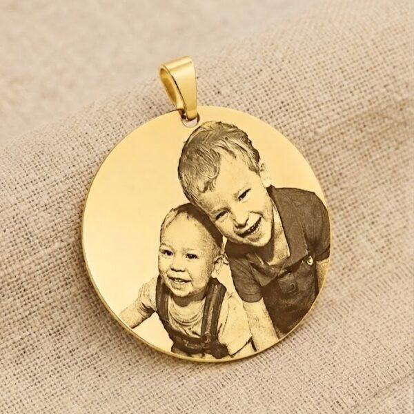 Pingente Redondo 3,5cm, Personalizado com Foto, Banhado a Ouro
