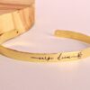 Bracelete Liso, Personalizado com Nome/Frase, Banhado a Ouro