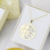 8000083-PER (2) Colar Medalha Árvore da Vida, com Nomes Gravados, Banhado