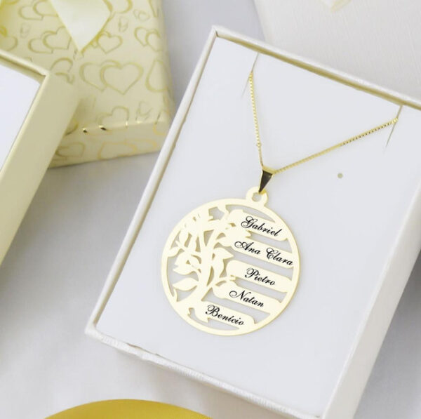 8000083-PER (2) Colar Medalha Árvore da Vida, com Nomes Gravados, Banhado