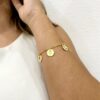 85DD1701-D4B1-4421-A197-7811E6817D6B Pulseira Adulta, Personalizada com Pingentes Redondos, Banhado a Ouro