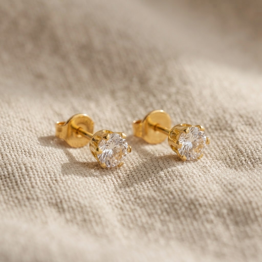 Brinco Ponto de Luz Infantil, Zircônia Galeria 4mm, Banhado a Ouro