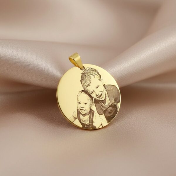 Pingente Redondo 2,5cm, Personalizado com Foto, Gravação a Laser, Banhado a Ouro