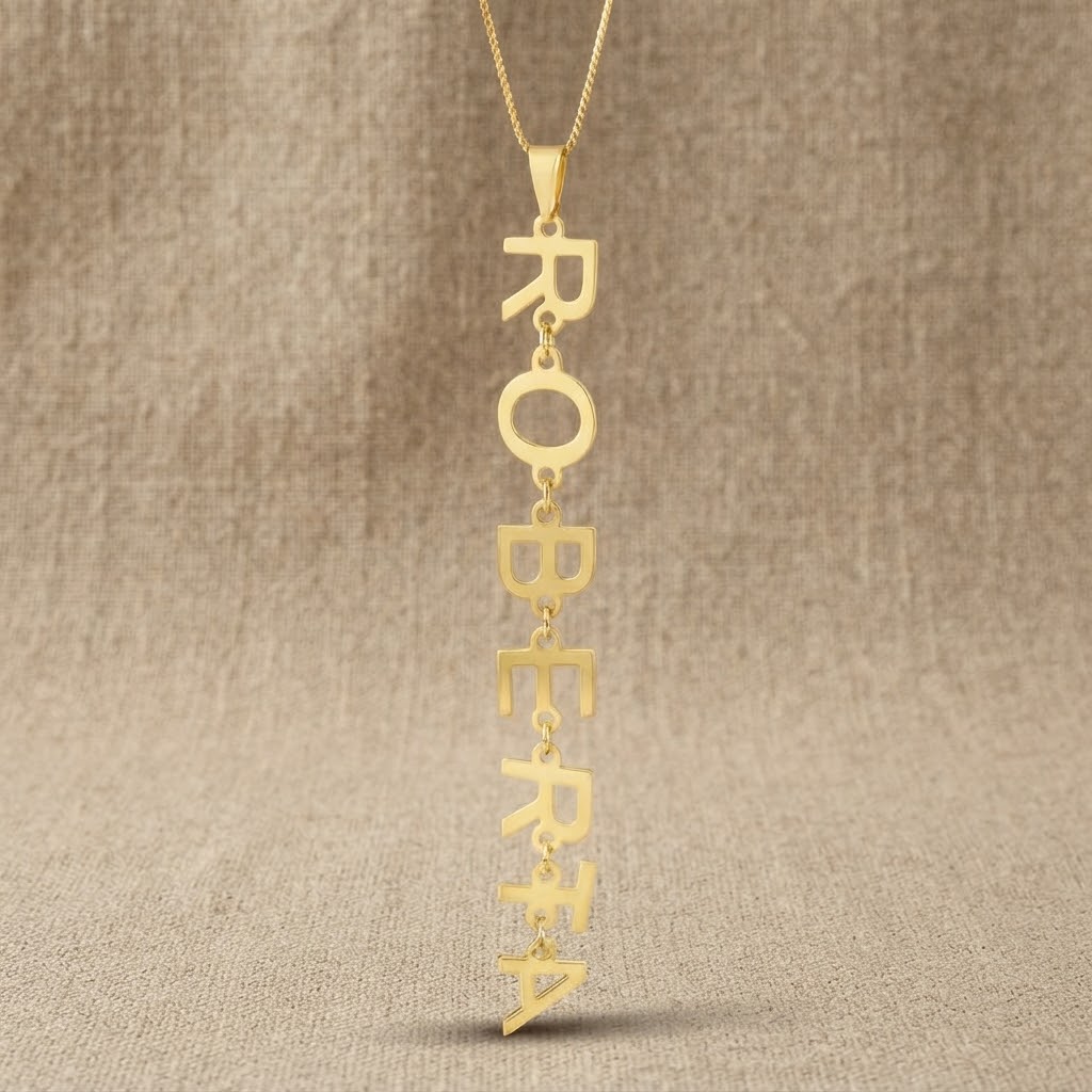Colar Gravata Personalizado com Nome Vertical e Letra Menor, Banhado