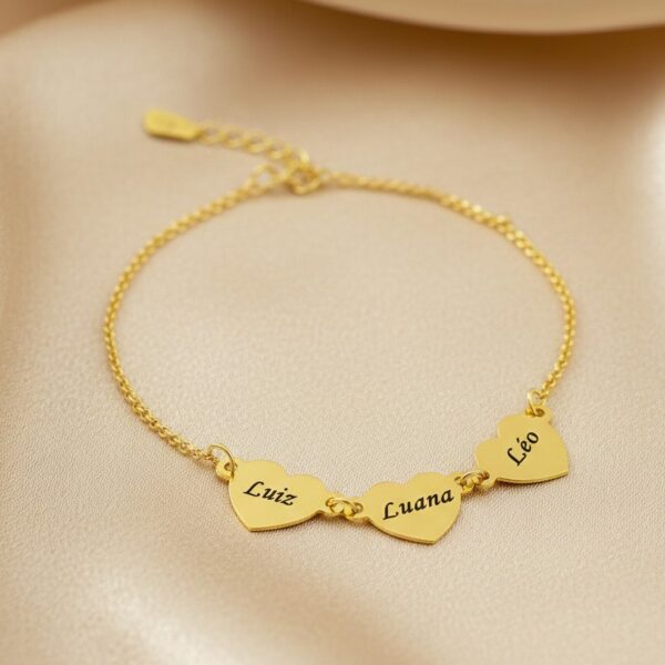 Pulseira de Coração Personalizada, com Nome Banhado