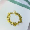 Whats-App-Image-2023-01-12-at-16-26-40-3.jpg Pulseira Feminina, com Pingentes de Folhas e Strass, Banhado a Ouro