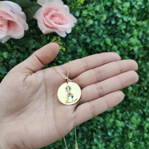 Colar Redondo Simbolo do Autismo, Personalizado com Nome
