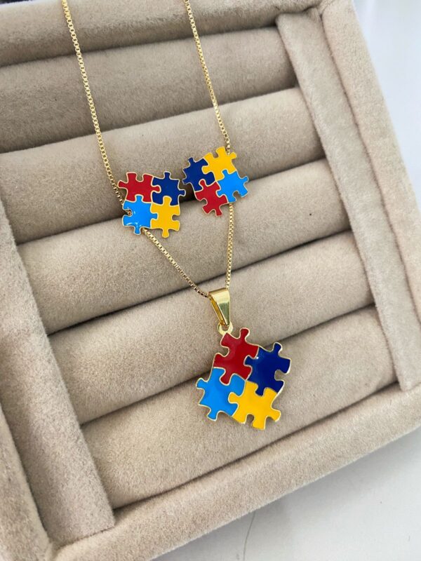 Whats-App-Image-2023-09-06-at-09-03-39 Conjunto Colar + Brinco do Autismo, Banhado a Ouro