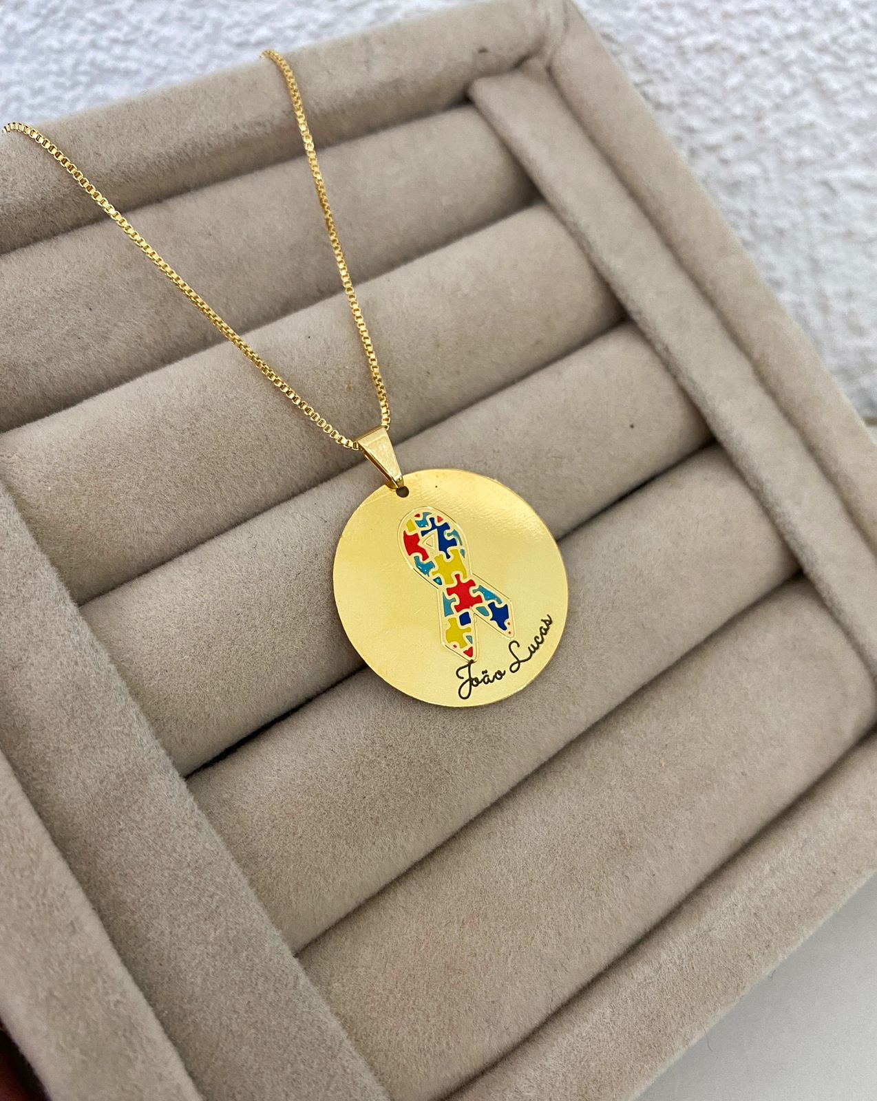 Colar Redondo Simbolo do Autismo, Personalizado com Nome - Imagem 7