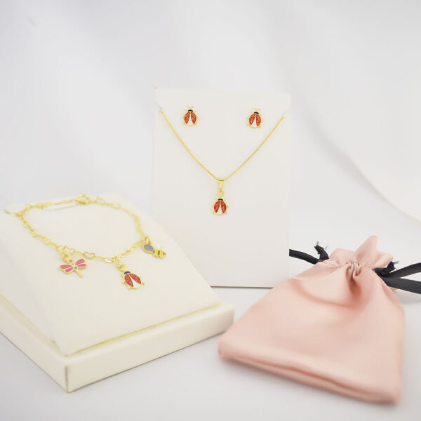 Kit Joaninha Brinco, Colar e Pulseira Completo Banho a Ouro