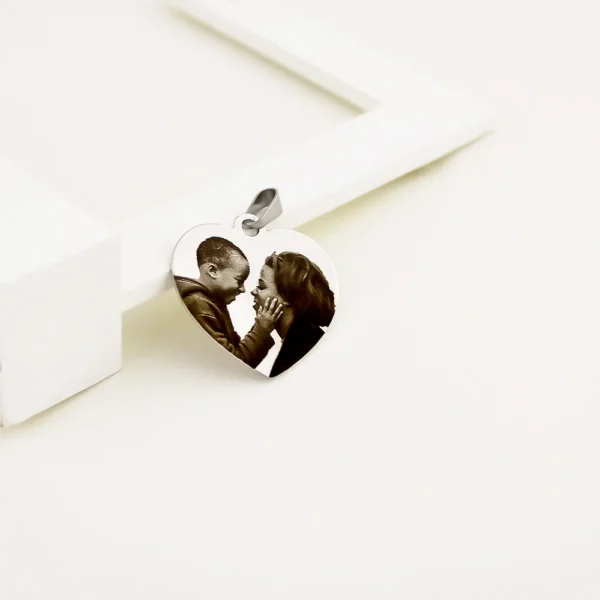 Pingente Inox de Coração, Personalizado com Foto Gravação.