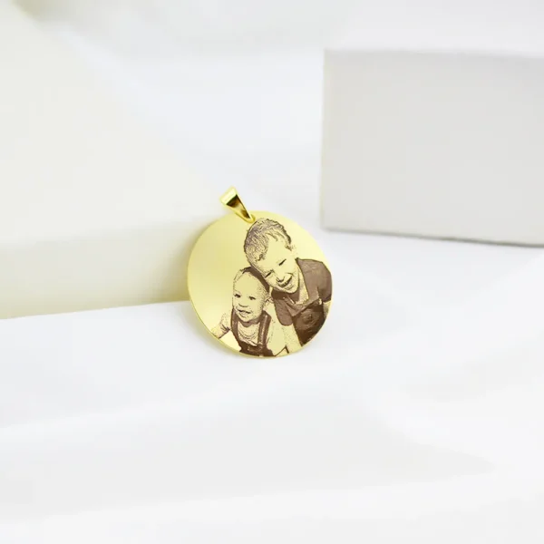 Pingente Redondo 2,5cm, Personalizado com Foto, Gravação a Laser, Banhado a Ouro