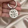 Chaveiro Inox Redondo, Gravado Dados Casal e Spotify