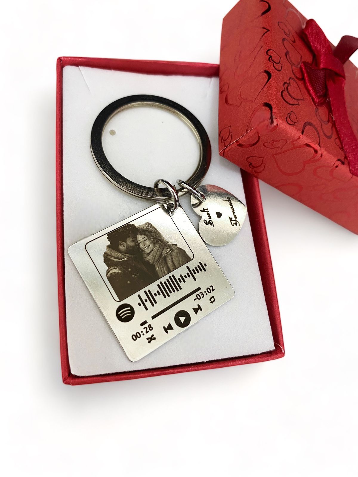 Chaveiro Quadrado, Personalizado com Dados Casal e Spotify, Aço Inox - Imagem 3