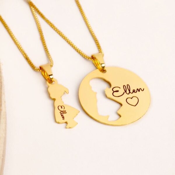 Conjunto 2 Colares Medalha Mãe e F...