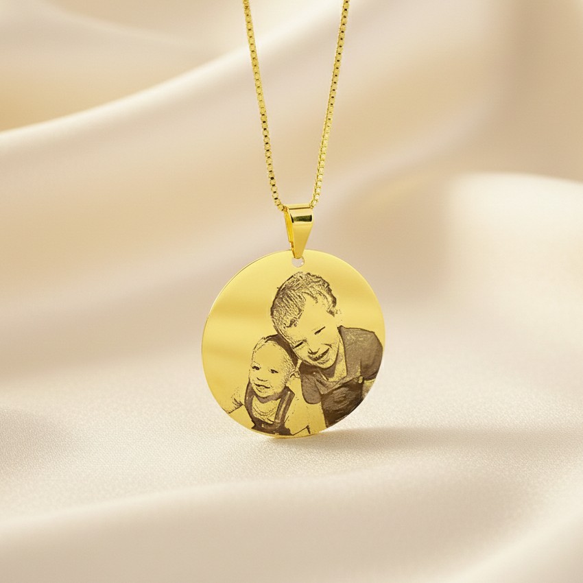 Colar Redondo 2,5cm, Personalizado com Foto, Gravação a Laser, Banhado a Ouro - Imagem 9