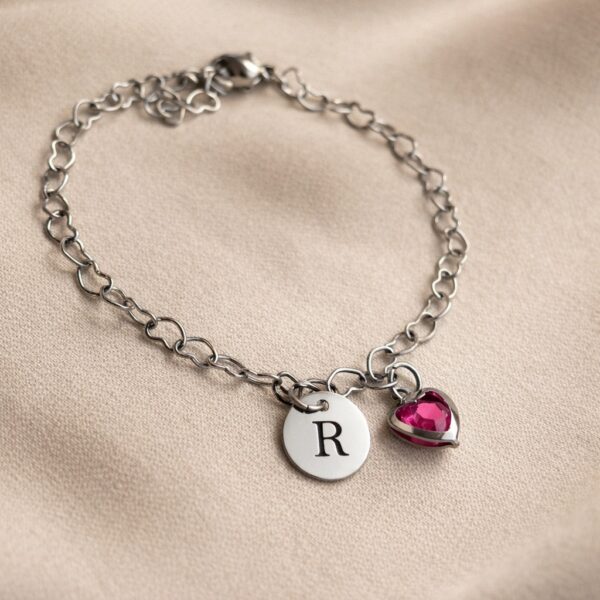 Pulseira Personalizada com Inicial Gravada e Coração em Aço Inox.